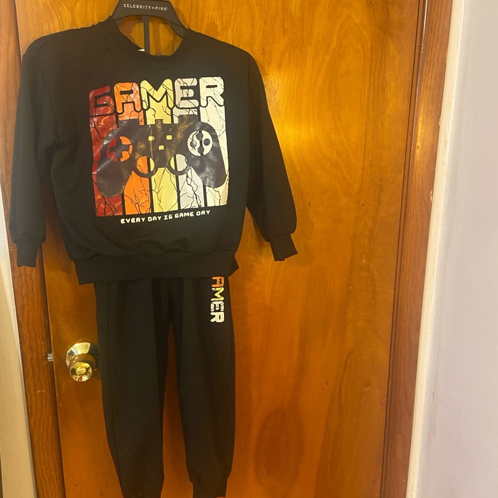 💥Flash Sale💥Black Gamer Sweatshirt and Joggers Set